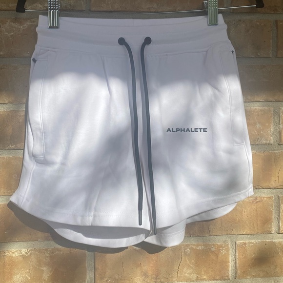Alphalete Women's Essential Core Athletic Shorts White Size Small - Picture 5 of 8